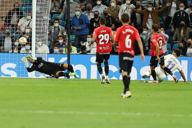 官方：萨卡腿筋拉伤，将缺阵数周